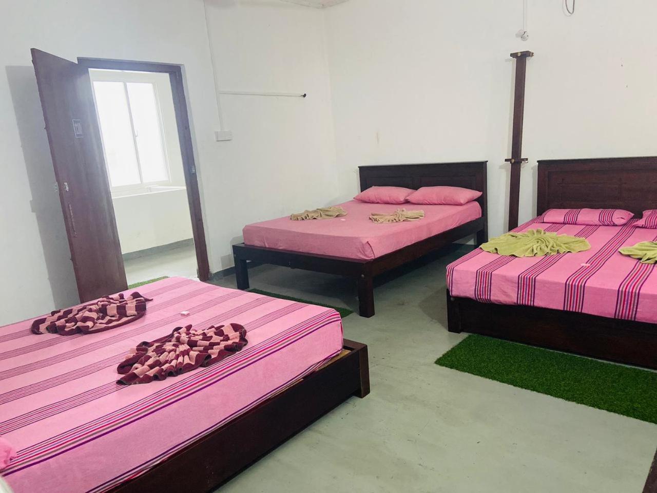 Relax On Plus Hotel كولمبو المظهر الخارجي الصورة